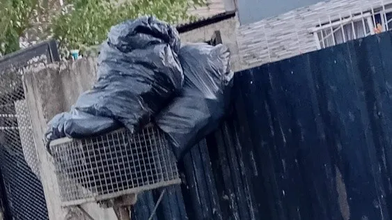 Bolsas acumuladas en Arana