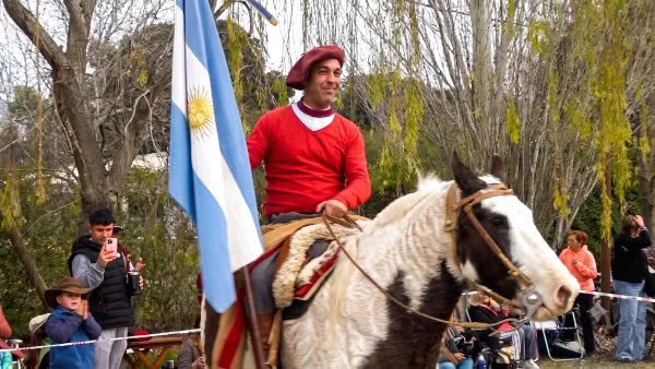 El inicio del desfile en Ignacio Correas