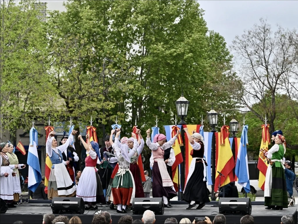 Acto inaugural de Plaza España