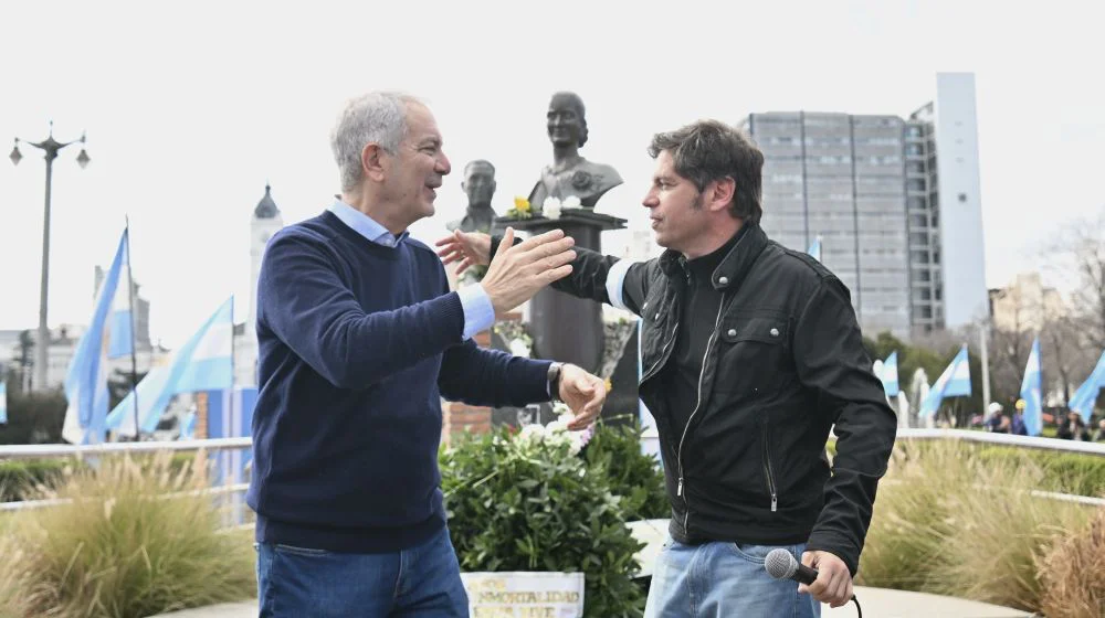 Kicillof y Alak en Plaza Moreno