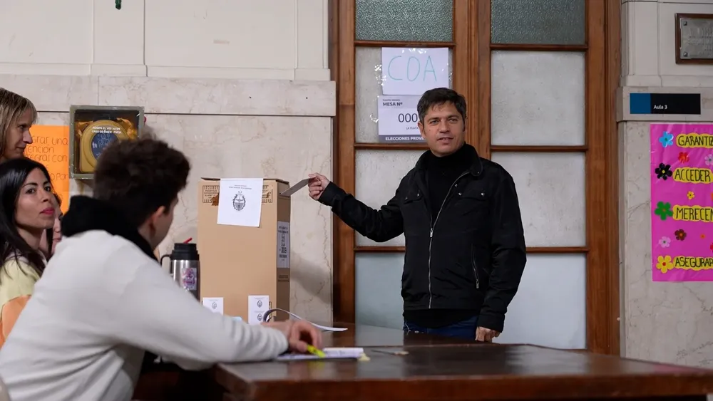 Votó el gobernador Kicillof
