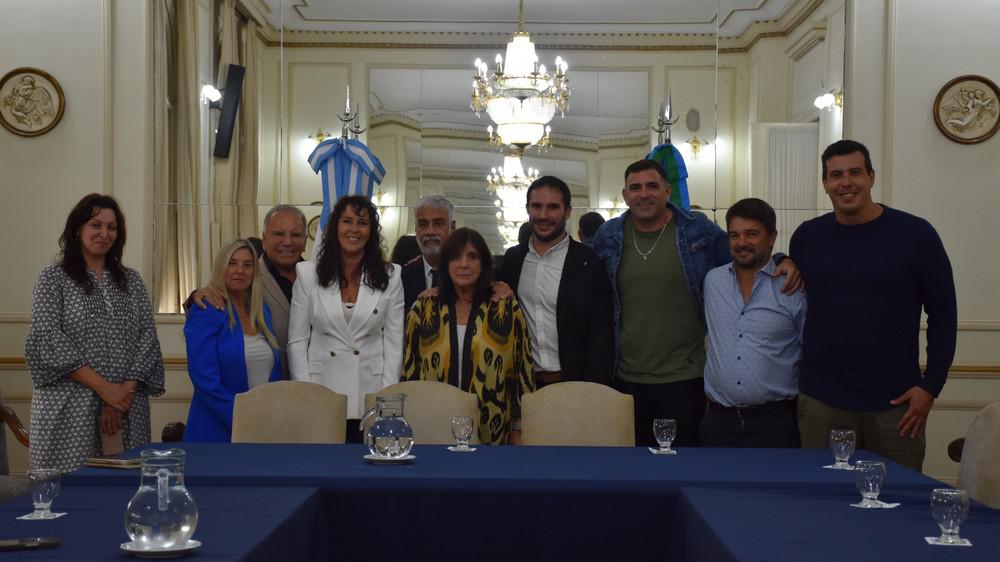 senadohomenajecarlosquintana3