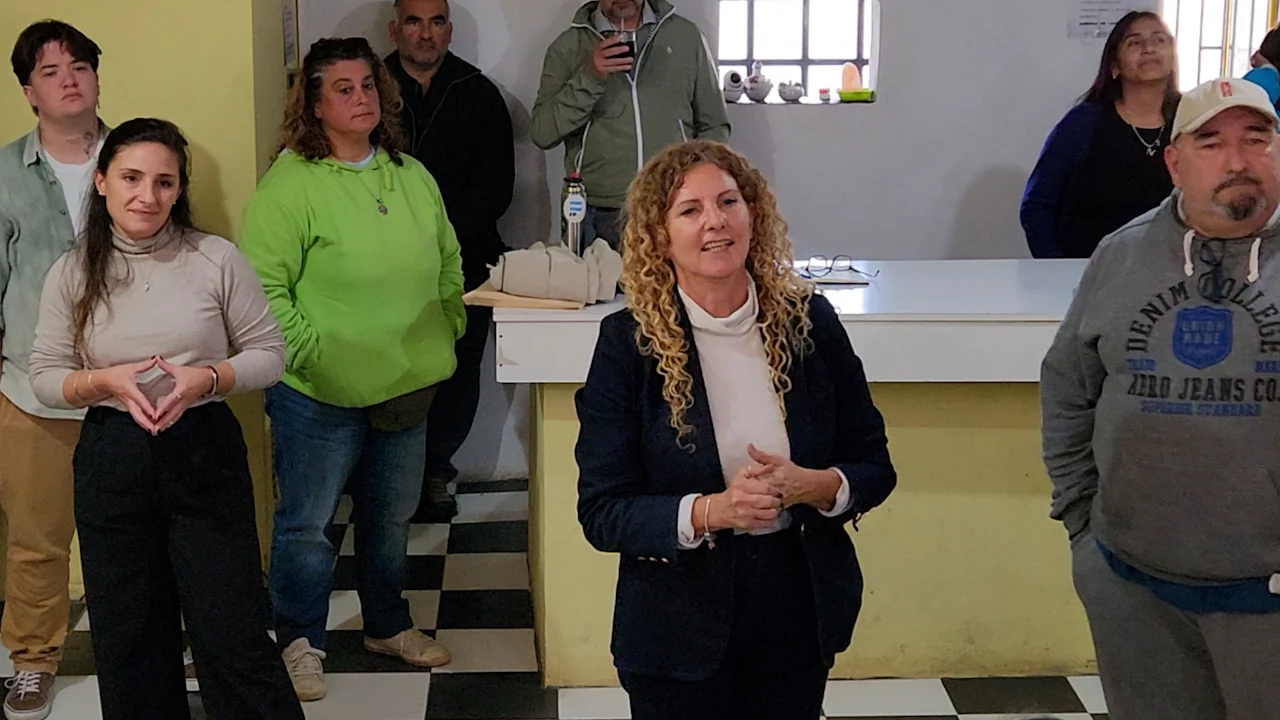 Este martes se realizó un encuentro entre comerciantes y funcionarios