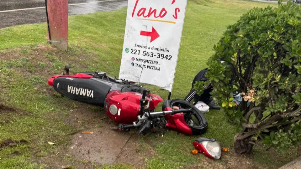 Moto accidentada en avenida 7 y 636